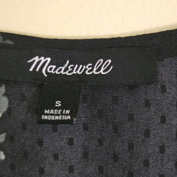 Madewell Bubble Sleeve Wrap Top In Floating Florets Black Gold Size S - Picture 9 of 10